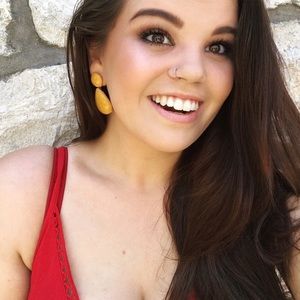 Meet your Posher, Jess